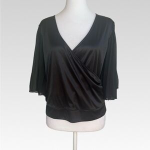 Chic Black Women's V-Neck Blouse Size M